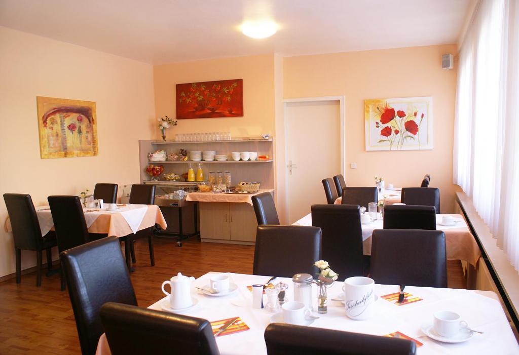 City Hotel Карлсруе Екстериор снимка