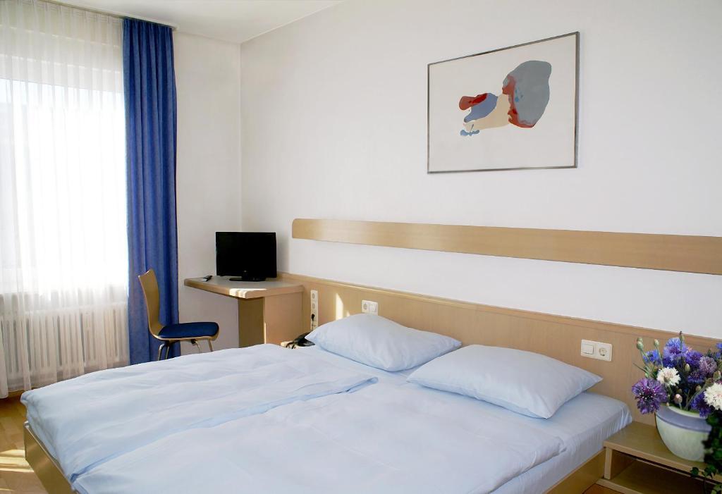 City Hotel Карлсруе Екстериор снимка